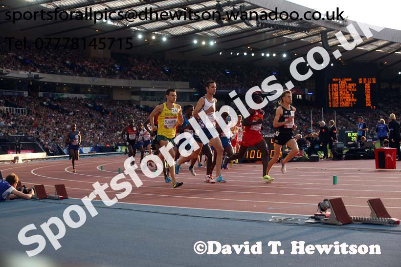 Start of the mens 10000 metres at the Commonwealth Games, Glasgow. Photo: David T. Hewitson/Sports for All Pics